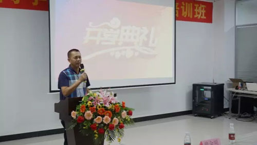 精彩不間斷！富軒商學(xué)院導(dǎo)購培訓(xùn)班第三天迎來收獲時(shí)刻！