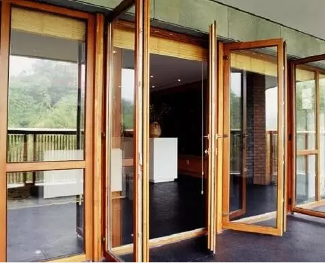 【小知識(shí)】總結(jié)幾種常見(jiàn)門窗的優(yōu)缺點(diǎn) 【小知識(shí)】總結(jié)幾種常見(jiàn)門窗的優(yōu)缺點(diǎn)