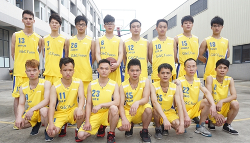 揚我企業(yè)風采，富軒籃球隊出戰(zhàn)首場友誼賽