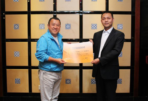 影視巨星曾志偉與富軒董事長(zhǎng)李昌安成功簽約