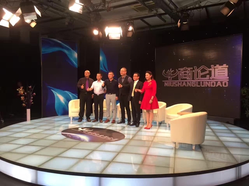 富軒門(mén)窗受邀出席CCTV《牛商論道》節(jié)目
