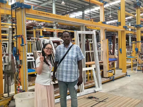 富軒門窗遠赴肯尼亞中國貿(mào)易周，預(yù)祝旗開得勝！