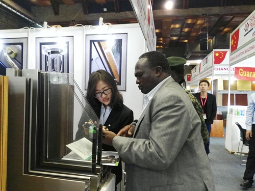 富軒門(mén)窗肯尼亞之行 富軒門(mén)窗肯尼亞之行