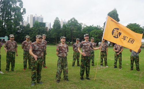 富軒門窗軍事化特訓(xùn)營