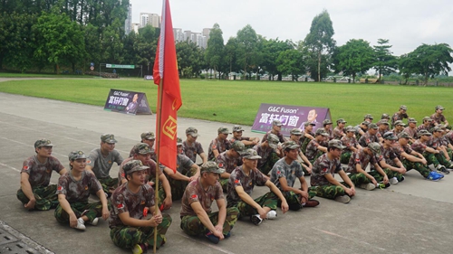 富軒門窗軍事化特訓(xùn)營