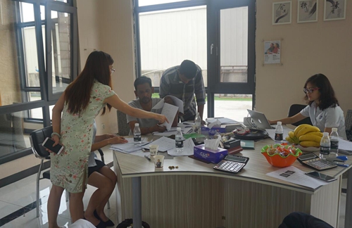 海外客戶頻繁來訪富軒門窗總部