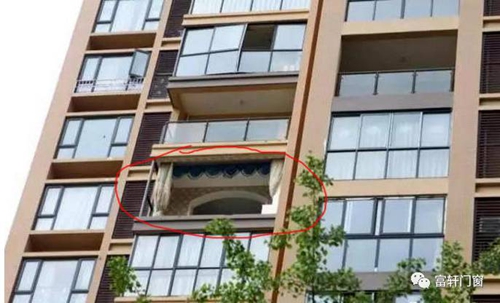 臺風(fēng)暴雨多發(fā)季節(jié)，你家的門窗安全嗎？