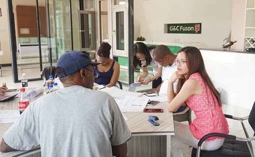 非洲贊比亞建筑商來訪富軒門窗，砸百萬訂單