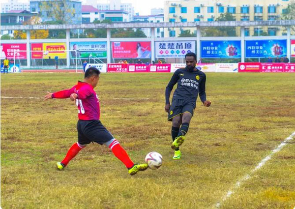點燃冬日激情，富軒門窗安福專賣店傾情贊助“中梁地產(chǎn)杯”足球賽！