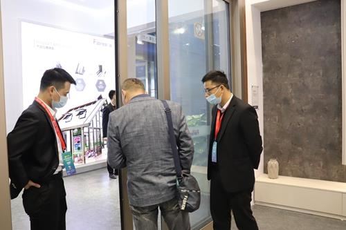 高端門(mén)窗定制為您而來(lái)，富軒全屋門(mén)窗亮相廣州國(guó)際高定展