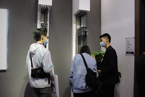 富軒門窗高定展圈粉無數(shù)，品味門窗高定之美