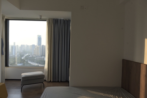 理想的家，簡(jiǎn)約舒適，擁有12米圓弧全景落地窗