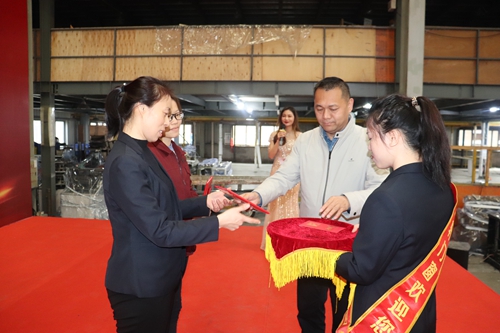 齊心協(xié)力，銳意進(jìn)取|富軒全屋門窗2020年度頒獎(jiǎng)大會(huì)圓滿召開