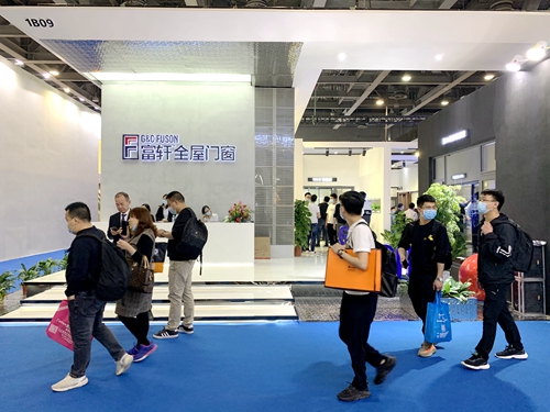 廣州定制家居展|富軒全屋門(mén)窗攜新品“炸”場(chǎng)，撩動(dòng)全場(chǎng)！