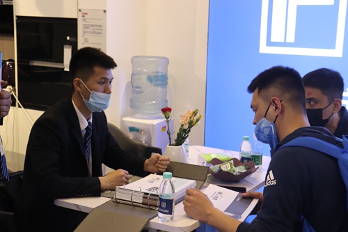 廣州定制家居展|富軒全屋門(mén)窗攜新品“炸”場(chǎng)，撩動(dòng)全場(chǎng)！