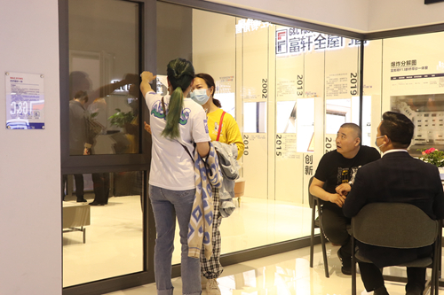 完美收官！富軒全屋門(mén)窗廣州定制家居展獨(dú)領(lǐng)風(fēng)騷