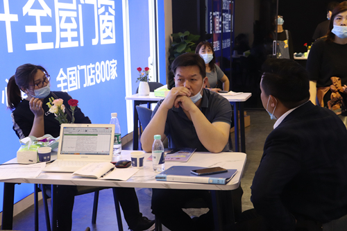 完美收官！富軒全屋門(mén)窗廣州定制家居展獨(dú)領(lǐng)風(fēng)騷