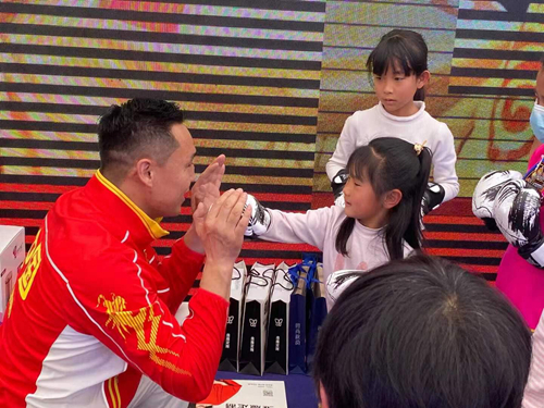 冠軍品質(zhì)中國行|富軒全屋門窗昆明大商活動圓滿成功！