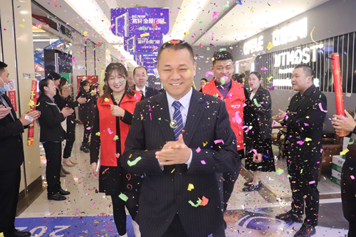 富軒宜昌店|總裁親臨，廣告“霸屏”居然之家，一觸即發(fā)！