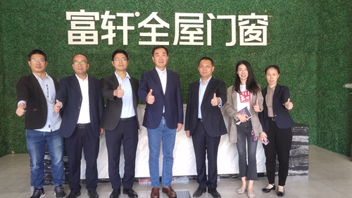 大咖探訪|富軒全屋門窗熱烈歡迎佛山江西商會會長蒞臨參觀