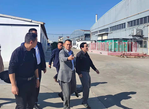 名師到訪富軒全屋門窗，探討行業(yè)態(tài)勢(shì)！