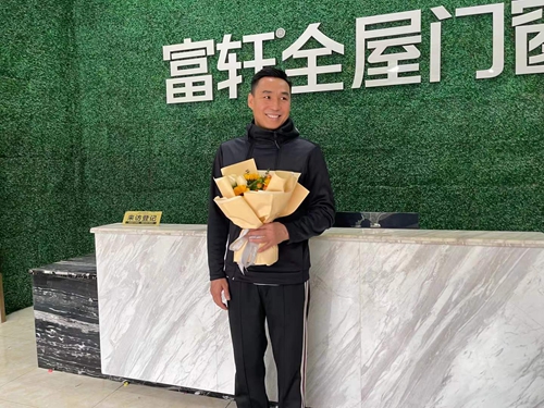 惠戰(zhàn)壓軸|奧運冠軍做客富軒總部直播廳，狂撒錦鯉大禮！
