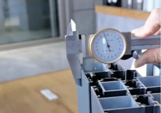 佛山門(mén)窗品牌富軒門(mén)窗壁厚