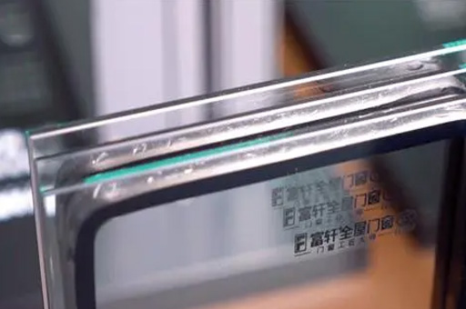 富軒全屋門窗已全面采用TPE4SG超能中空玻璃，讓門窗超能節(jié)能