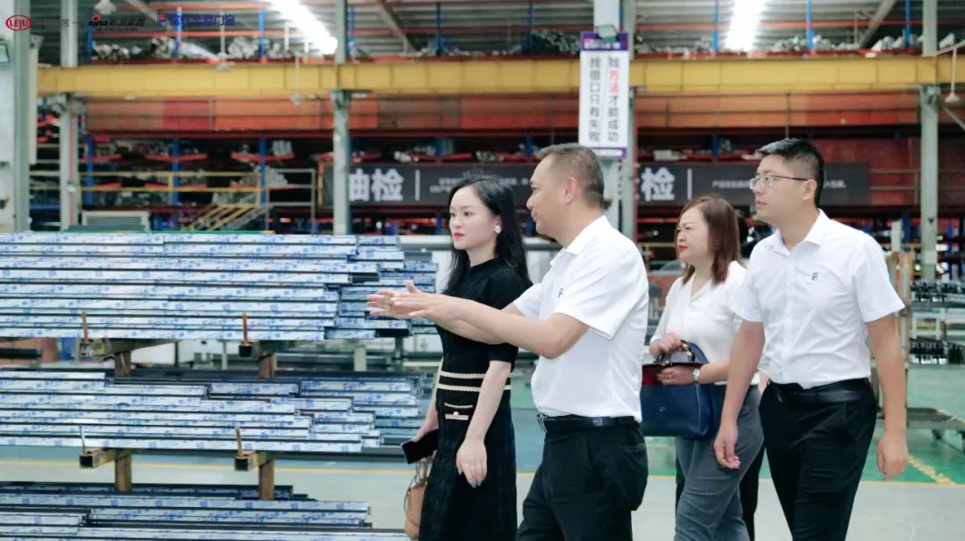 新浪家居2022品質(zhì)門窗發(fā)現(xiàn)之旅走進(jìn)富軒全屋門窗
