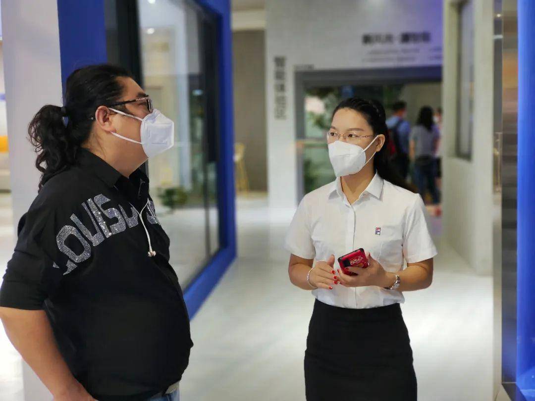 富軒全屋門(mén)窗上海建博會(huì)DAY2熱力持續(xù)吹響財(cái)富集結(jié)號(hào) 