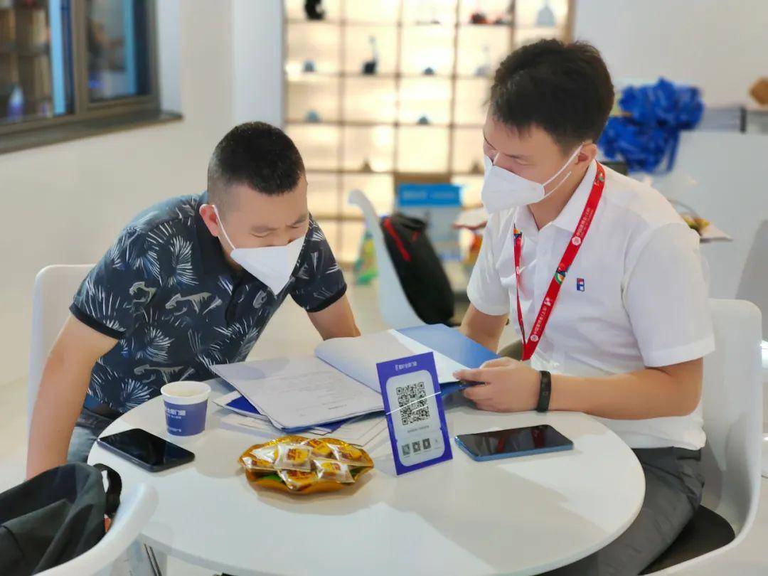 富軒全屋門(mén)窗上海建博會(huì)DAY2熱力持續(xù)吹響財(cái)富集結(jié)號(hào) 