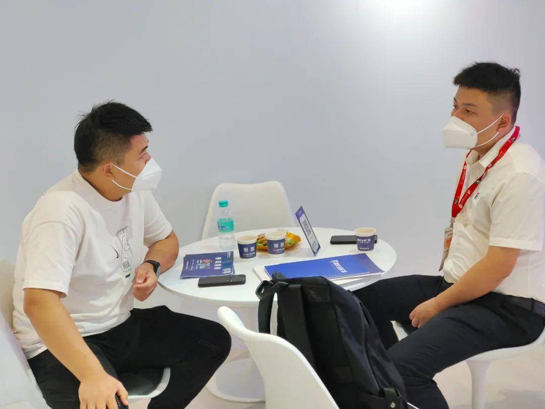 富軒全屋門(mén)窗上海建博會(huì)DAY2熱力持續(xù)吹響財(cái)富集結(jié)號(hào) 