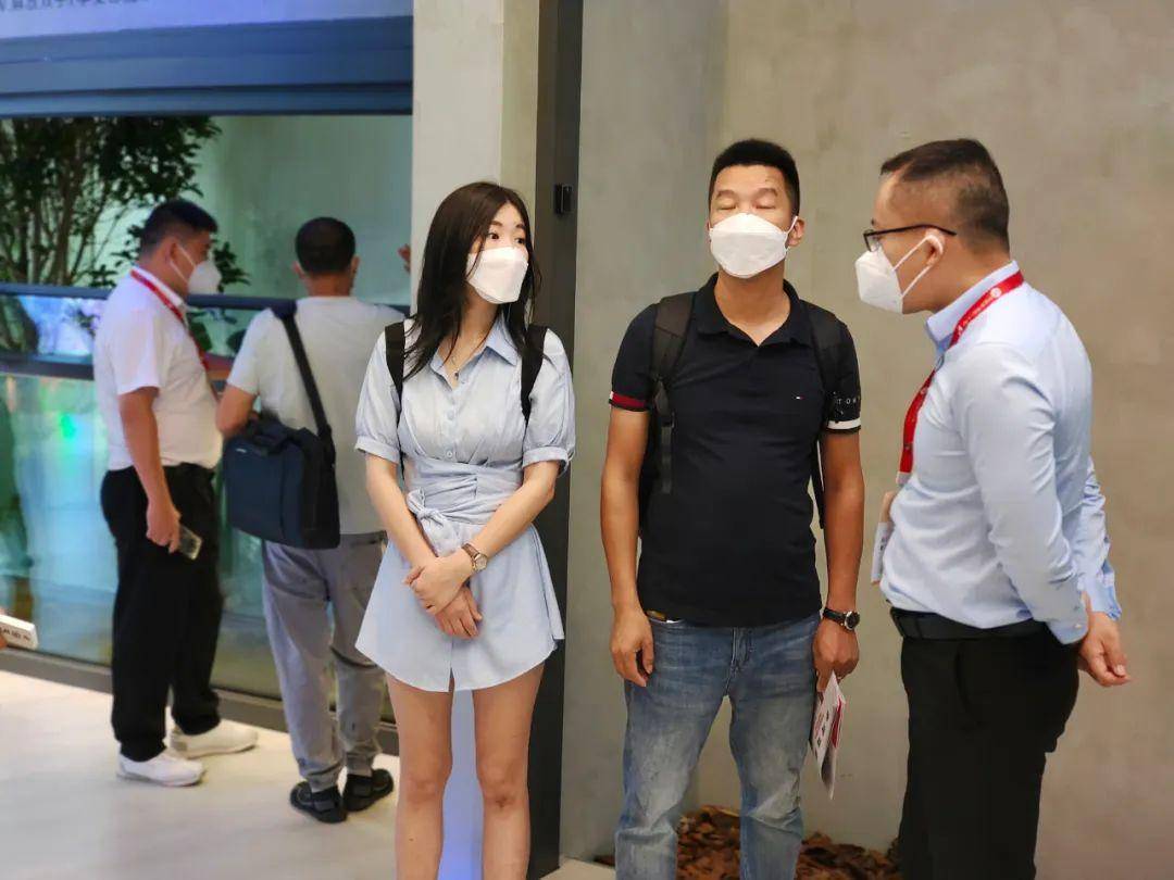 富軒全屋門(mén)窗上海建博會(huì)DAY2熱力持續(xù)吹響財(cái)富集結(jié)號(hào) 