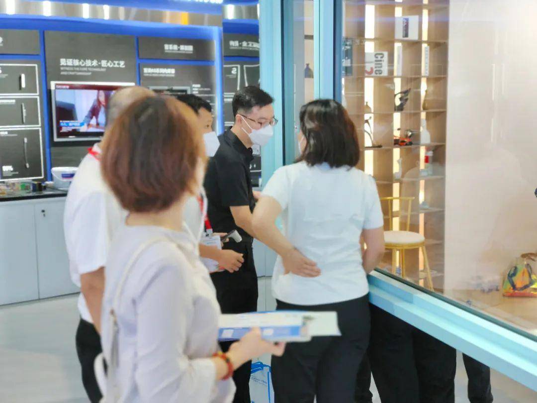 富軒全屋門窗上海建博會(huì)DAY3展廳圈粉無數(shù) 